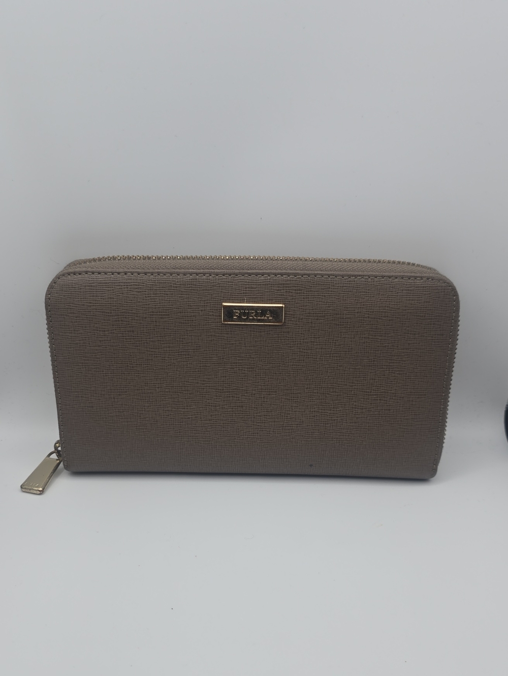Furla Taupe W/ Gold Hardware Long Zip Around Leather Wallet (EUC)✨️